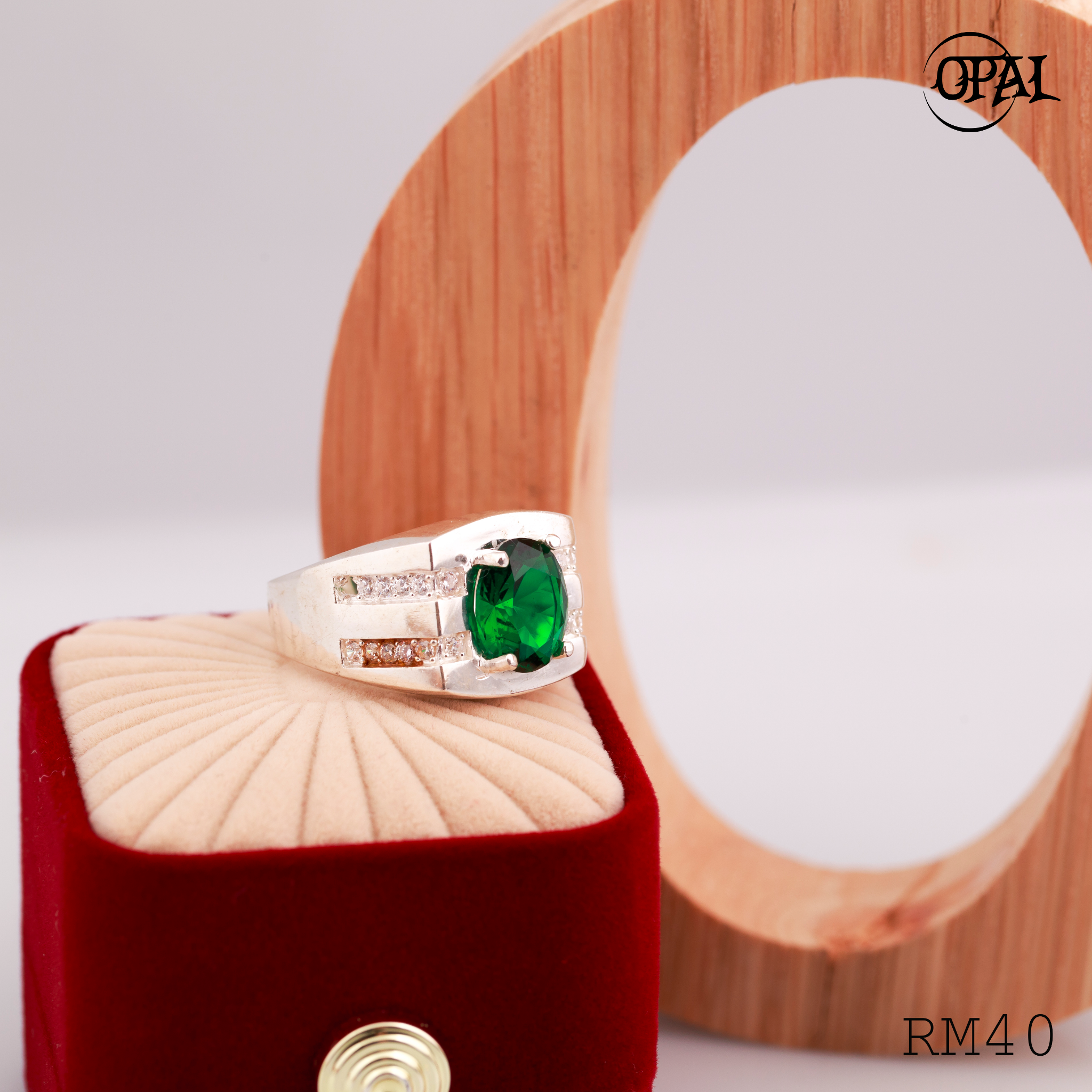 RM40 - Nhẫn bạc nam đính đá OPAL