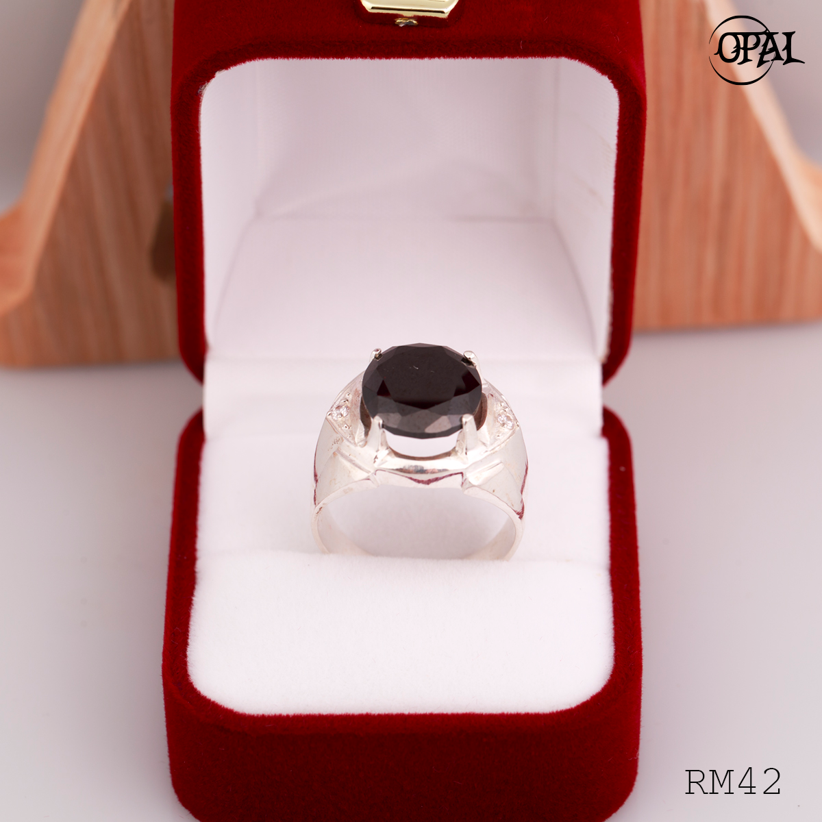 RM42 - Nhẫn bạc nam đính đá OPAL