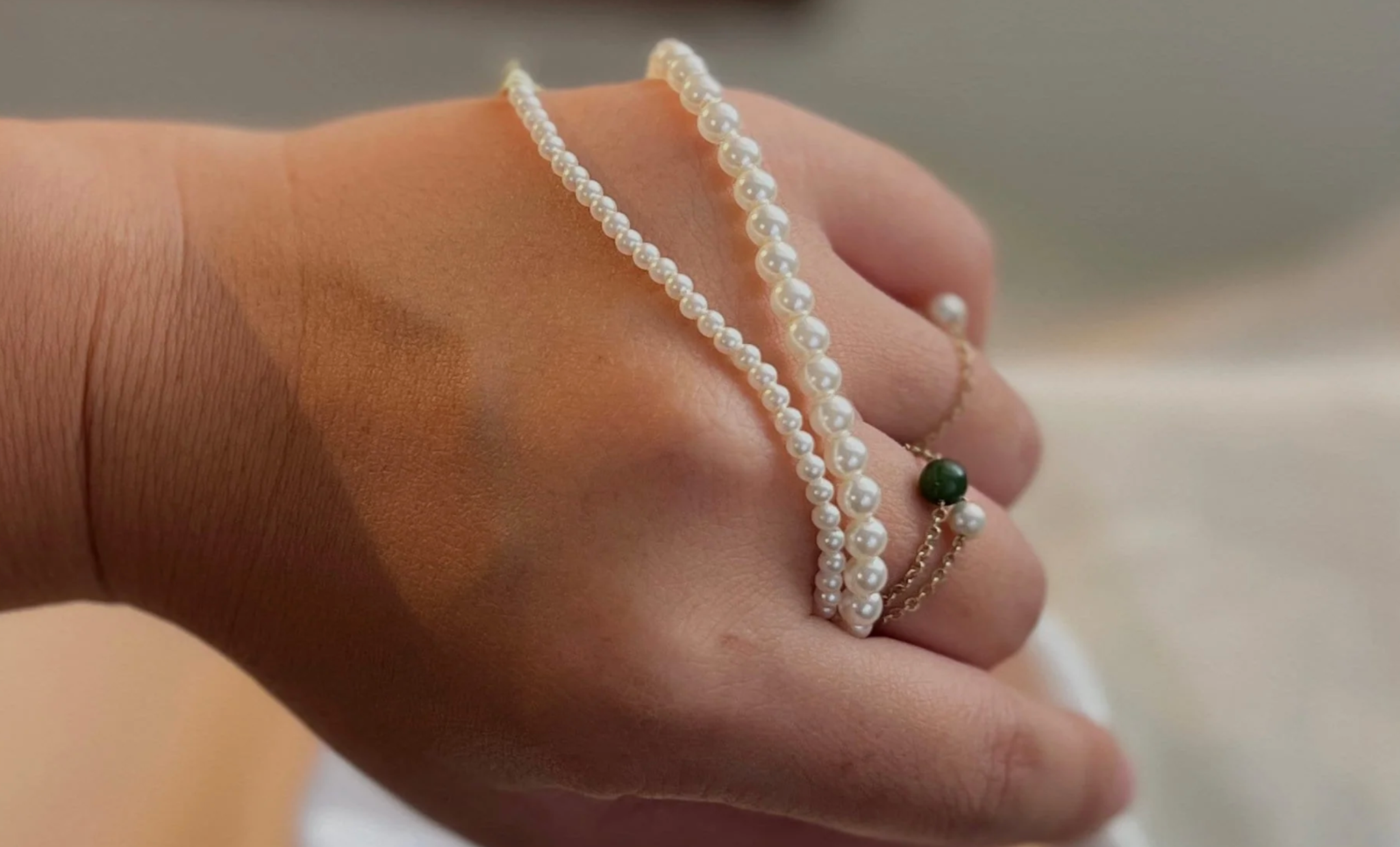 Vòng cổ nhí Ngọc trai trắng 3 li đến 5 li phong cách trẻ trung sành điệu thương hiệu Opal . Quà tặng Charm Bạc 150k