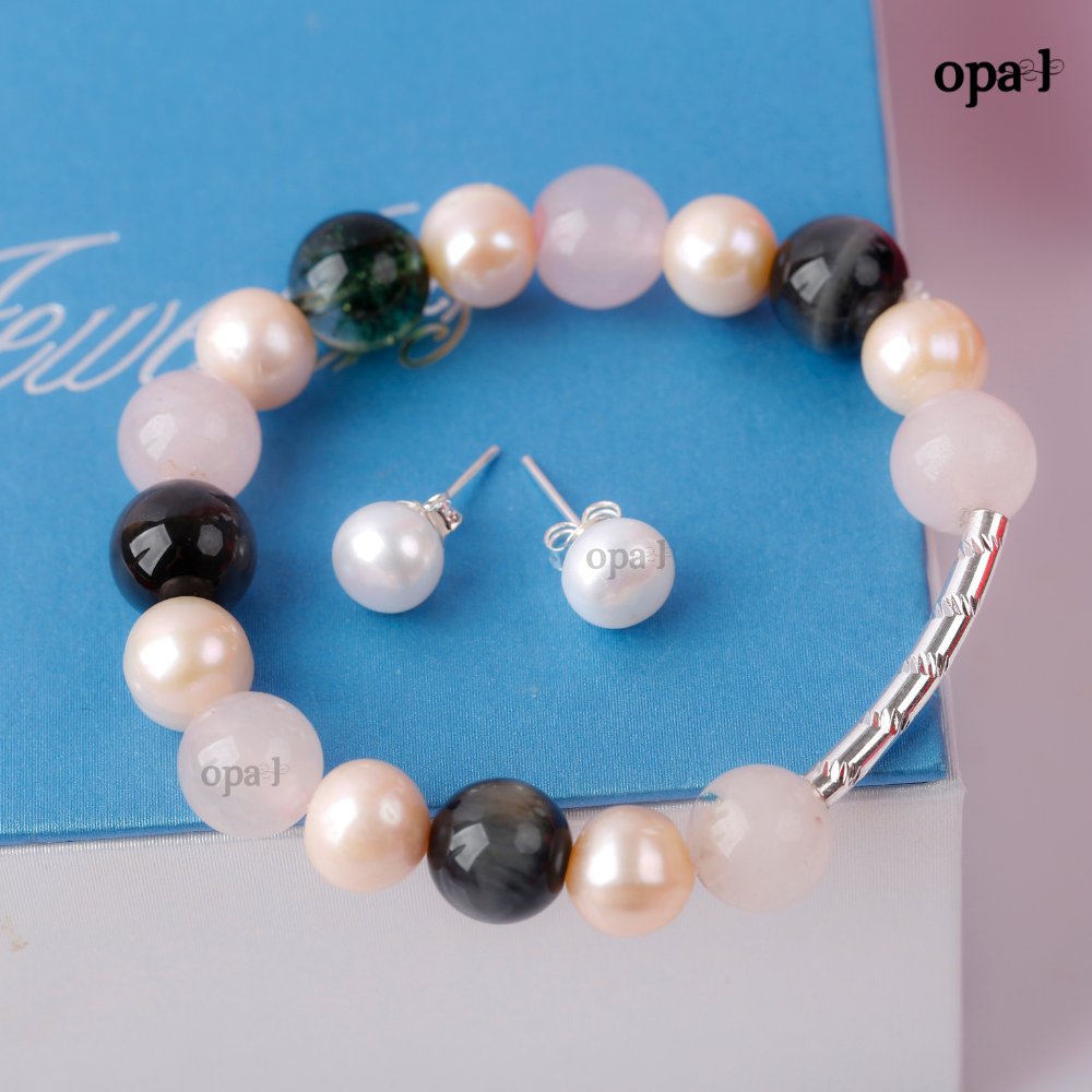 Set vòng tay ngọc trai xen kẻ đá phong thủy và hoa tai nụ thương hiệu Opal HT2