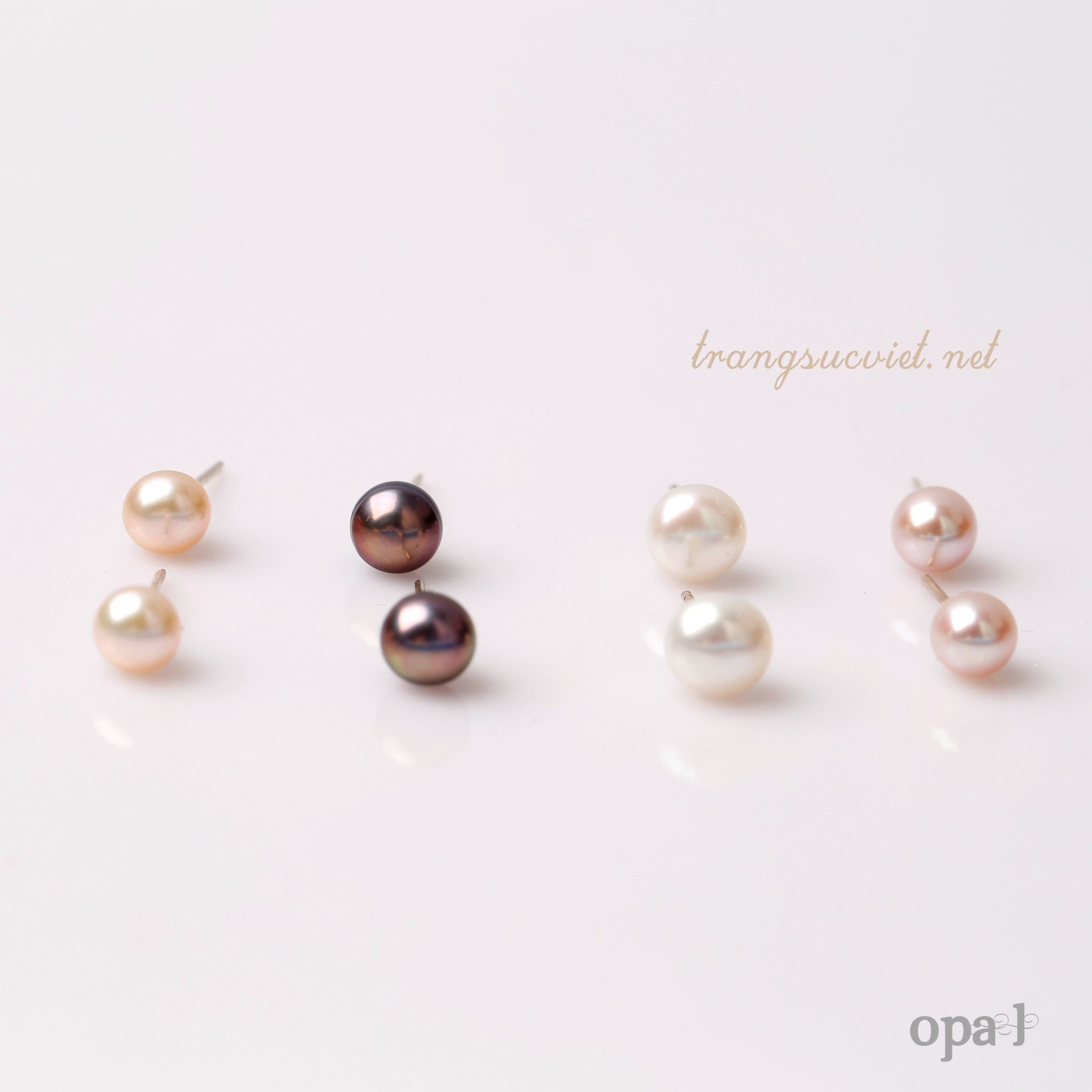 Hoa tai nụ ngọc trai tự nhiên phong cách truyền thống trẻ trung thương hiệu Opal