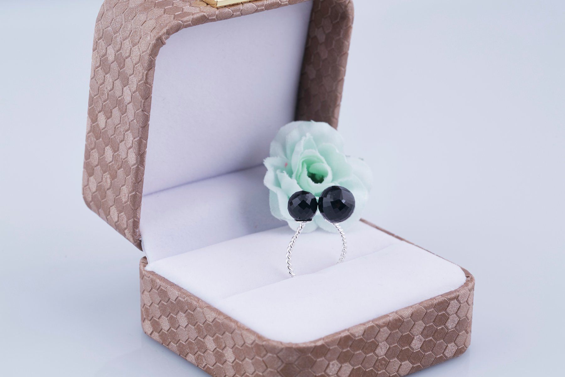 Nhẫn bạc đính đá phong cách trẻ trung Opal