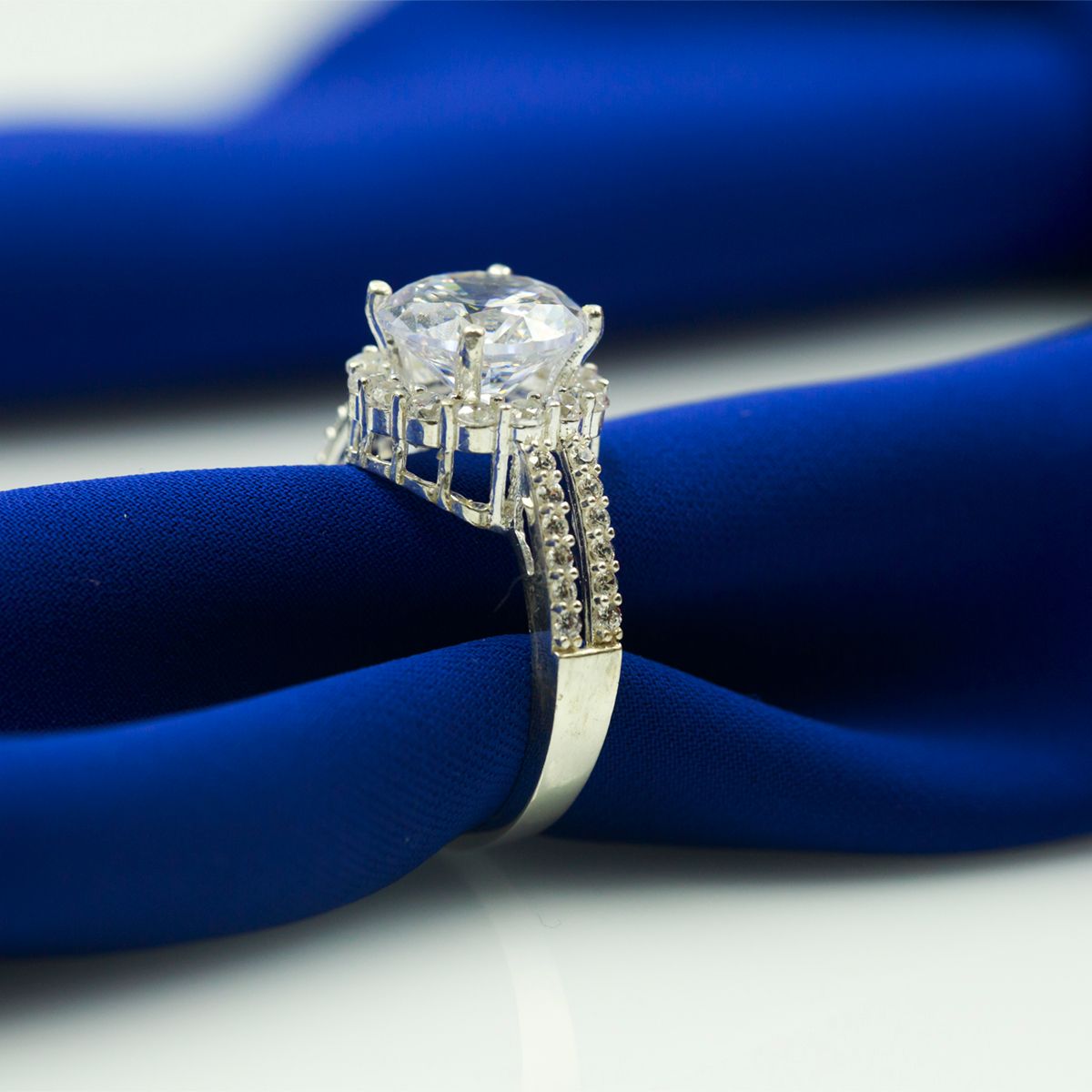 Nhẫn Bạc đính đá Ross thương hiệu Opal