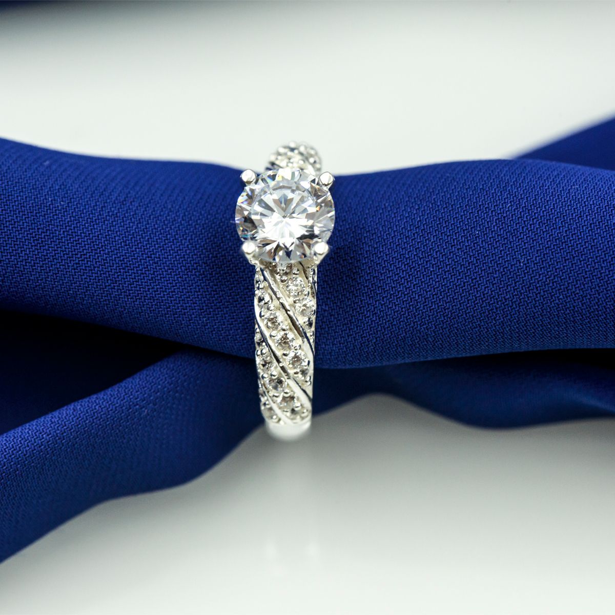 Nhẫn Bạc đính đá Ross thương hiệu Opal