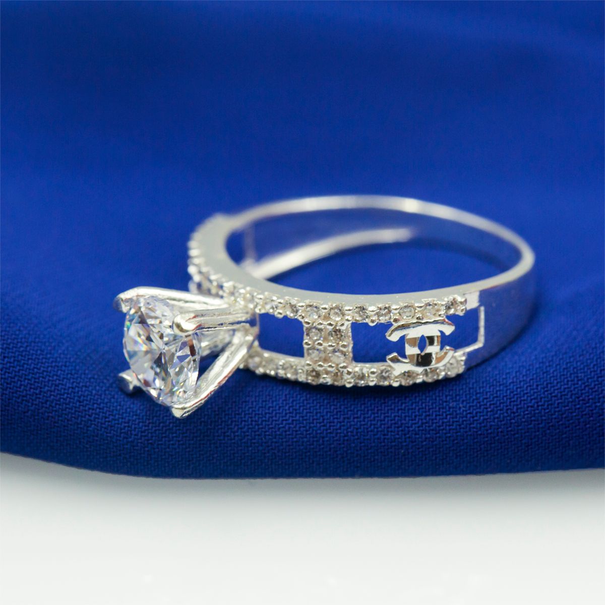 Nhẫn Bạc đính đá Ross thương hiệu Opal