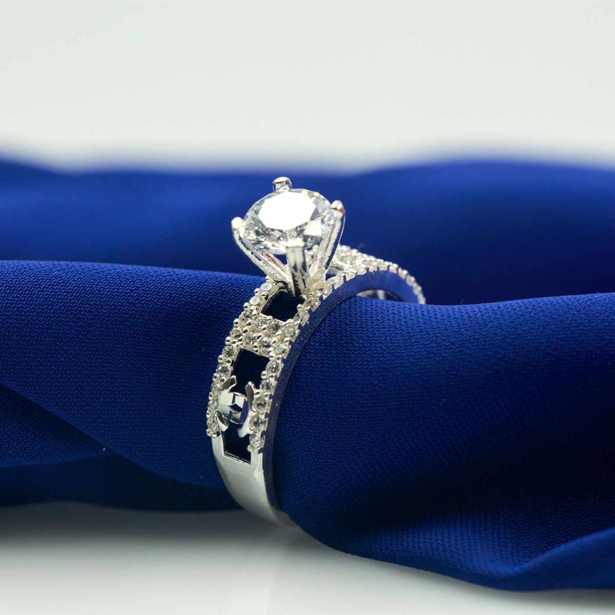 Nhẫn Bạc đính đá Ross thương hiệu Opal