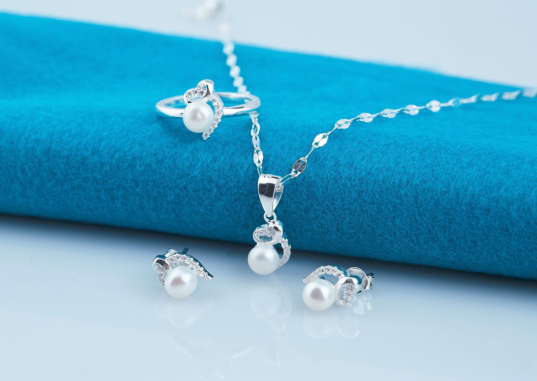 W4-DQ25 - BỘ TRANG SỨC BẠC ĐÍNH NGỌC TRAI OPAL