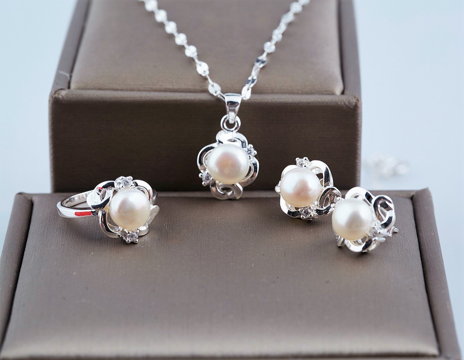 W4-DQ27 - BỘ TRANG SỨC BẠC ĐÍNH NGỌC TRAI OPAL
