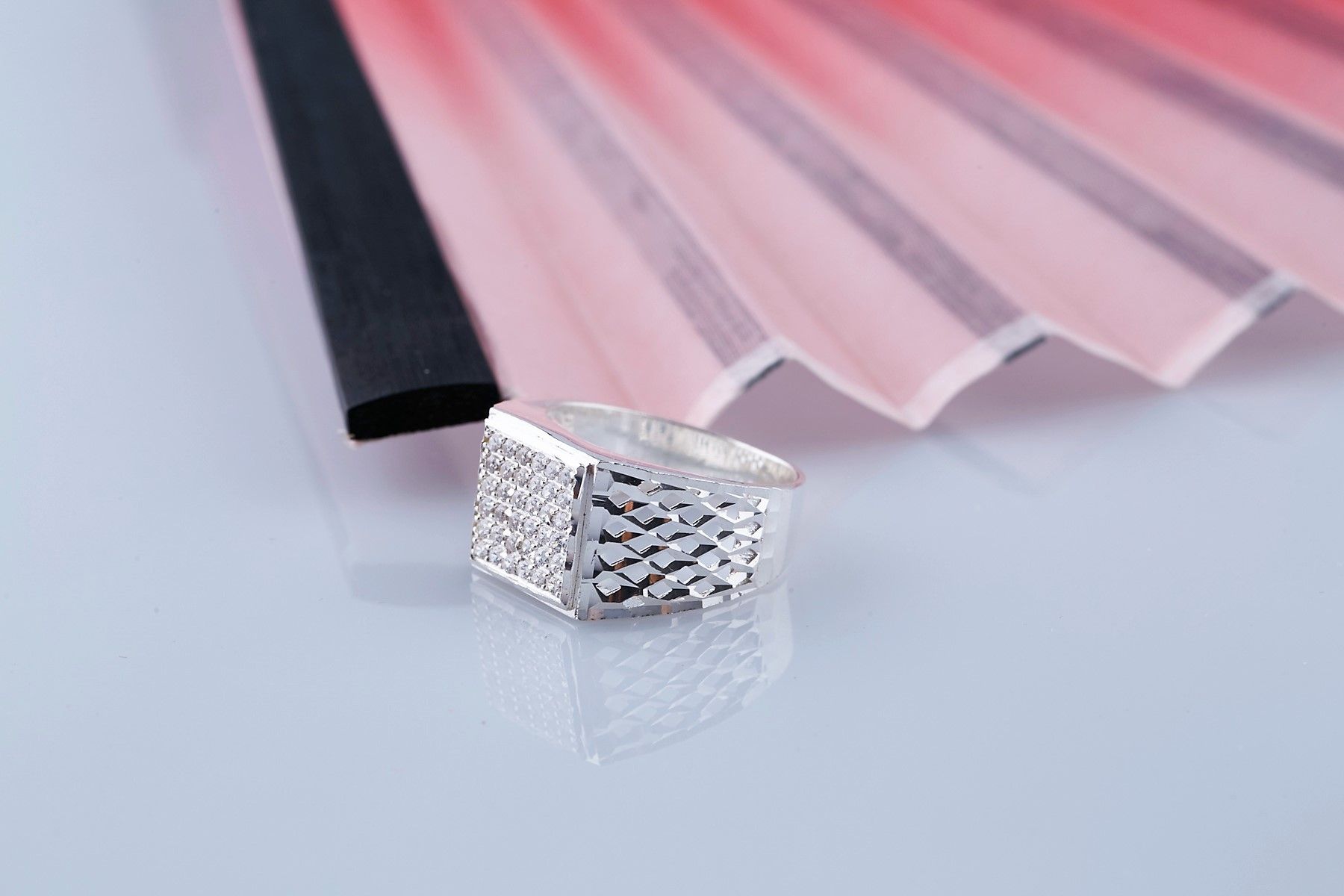 RM15 - Nhẫn bạc nam đính đá OPAL