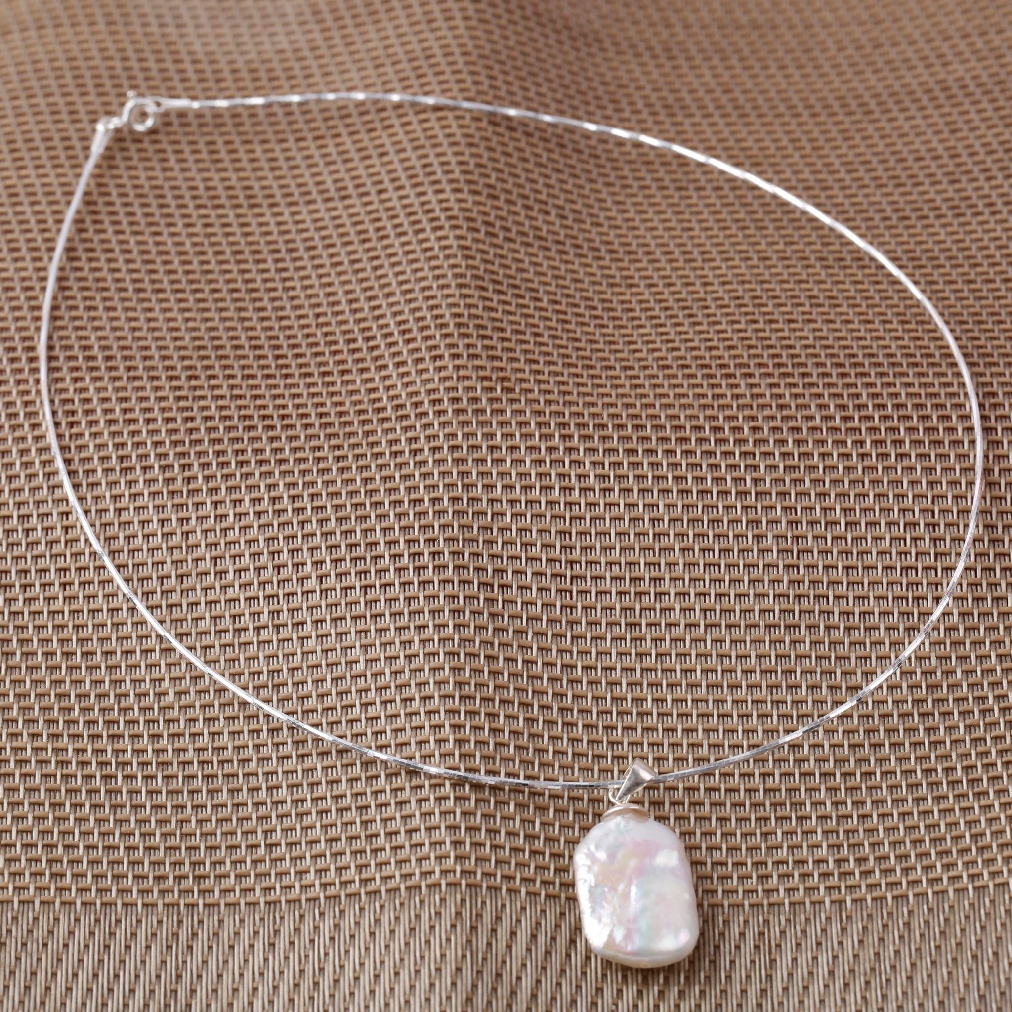 KIỀNG CỔ BẠC , NGỌC TRAI THIẾT KẾ PHONG CÁCH TRẺ TRUNG YHUONGW HIỆU OPAL