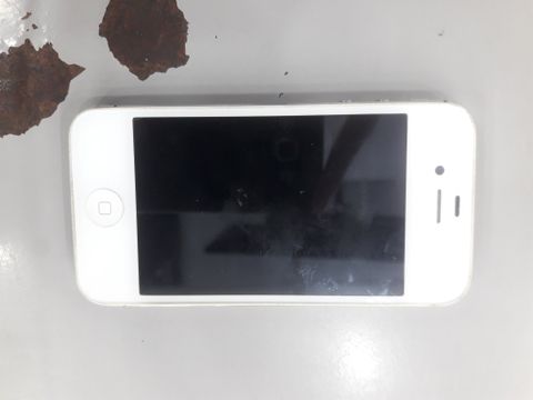 Z Apple Iphone 4S