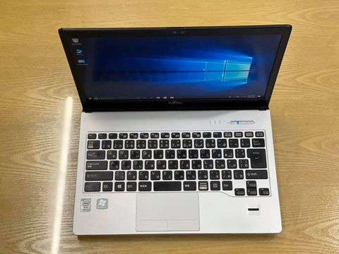 Laptop Fujitsu Lifebook S Series S904