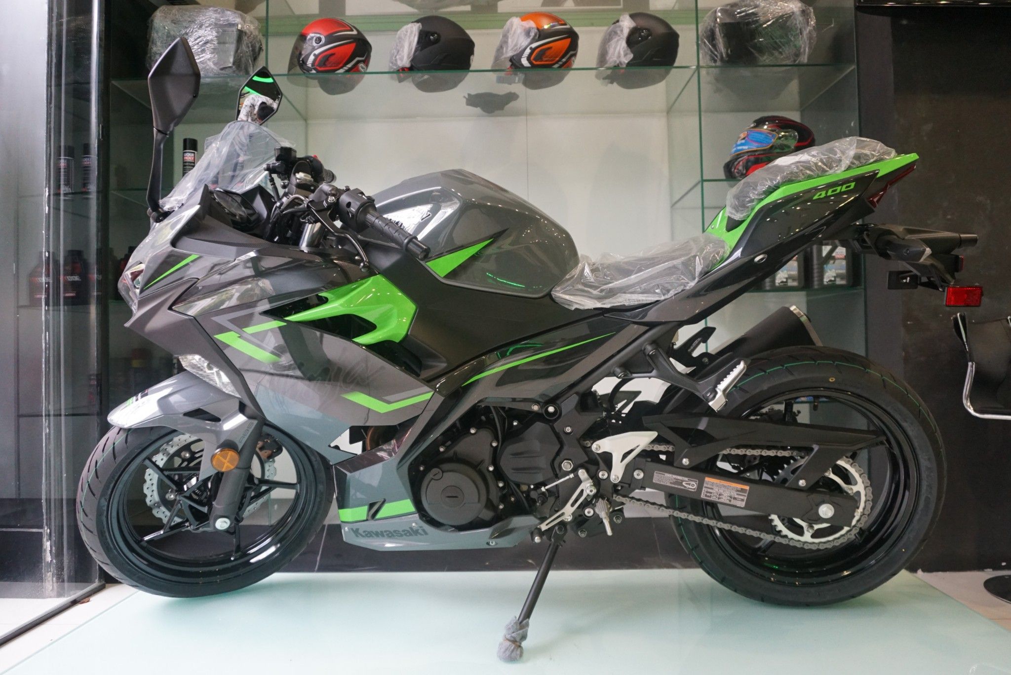 Kawasaki Ninja 400 ABS (màu xanh)