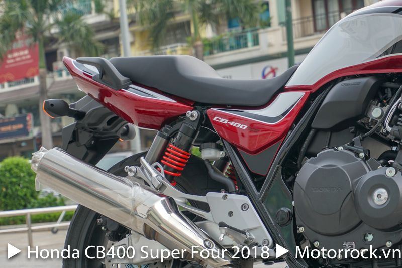 Honda CB400 Super Four 2018 (Special Red)