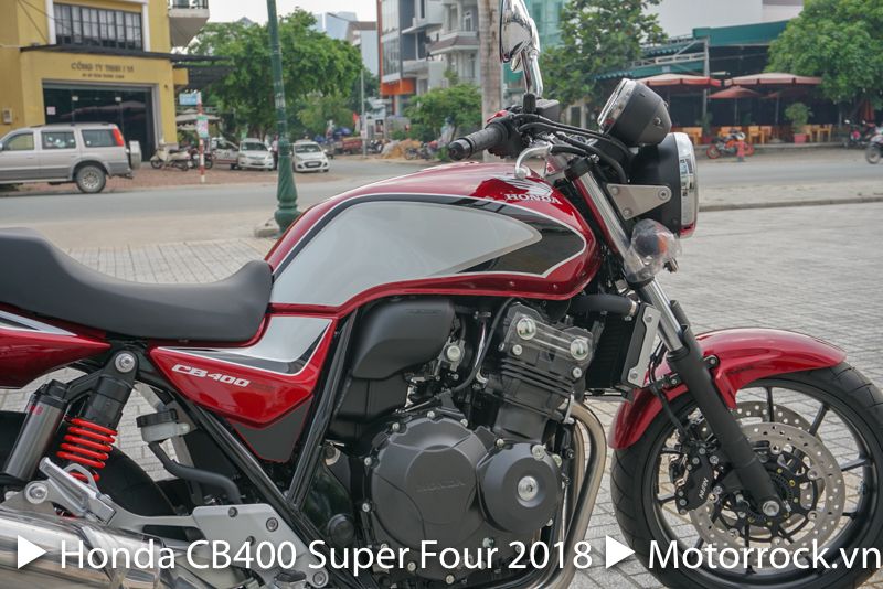 Honda CB400 Super Four 2018 (Special Red)