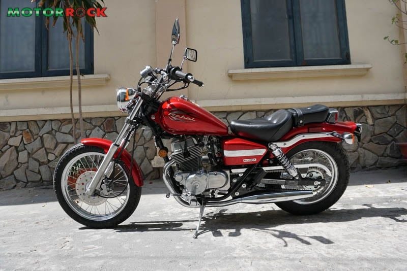 Honda Rebel 250 màu đỏ