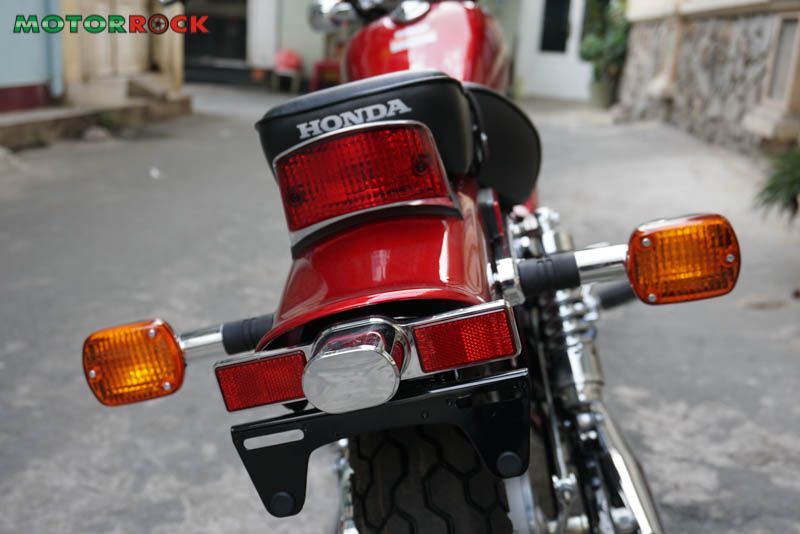 Honda Rebel 250 màu đỏ
