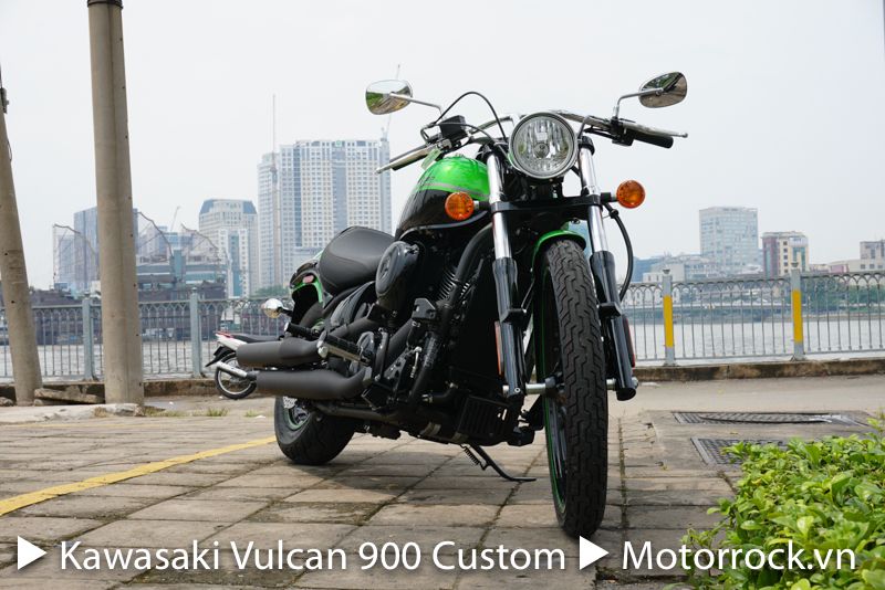 Kawasaki Vulcal 900 Custom (màu xanh)