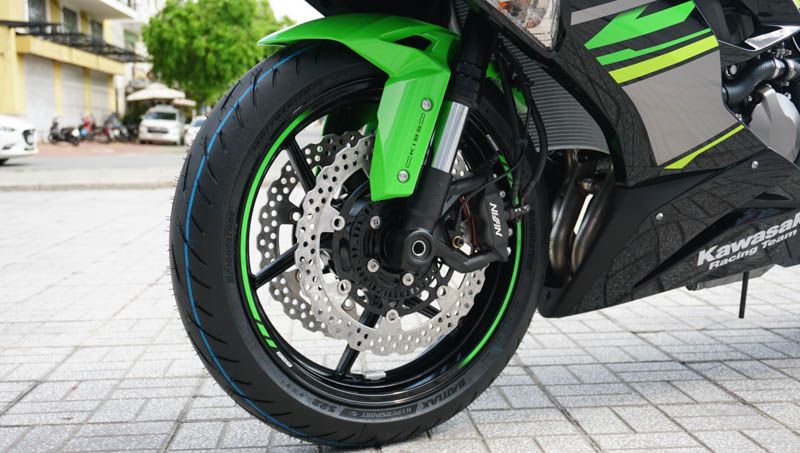 Kawasaki ZX-6R