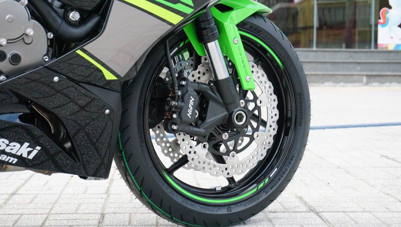 Kawasaki ZX-6R