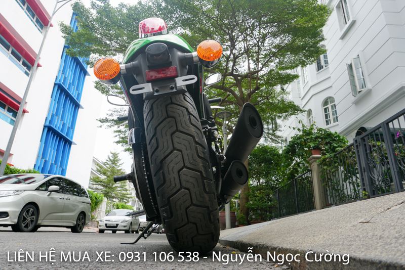 Kawasaki Vulcal 900 Custom (màu xanh)
