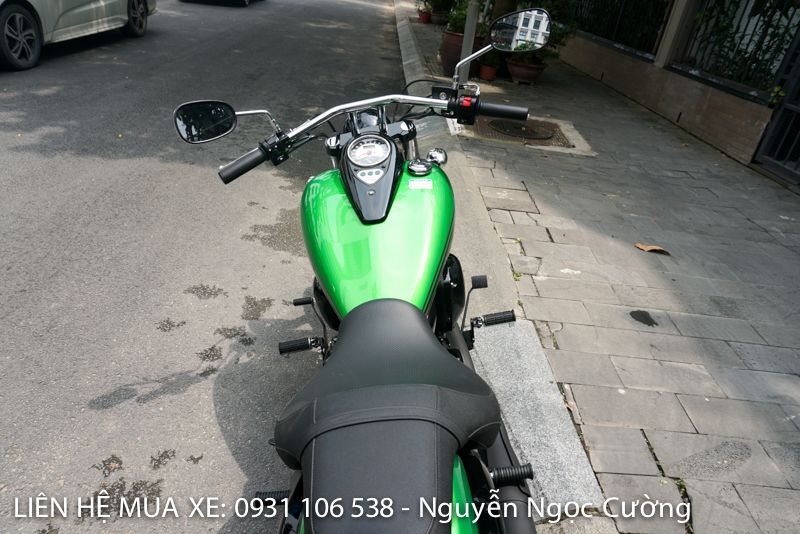 Kawasaki Vulcal 900 Custom (màu xanh)
