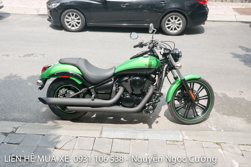 Kawasaki Vulcal 900 Custom (màu xanh)
