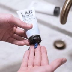 Sữa rửa mặt Labseries Urban Blue Detox Clay Mask