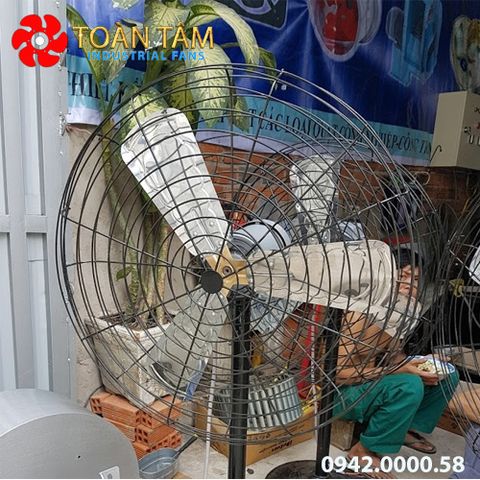 Quạt treo tường công nghiệp công suất lớn QTVN