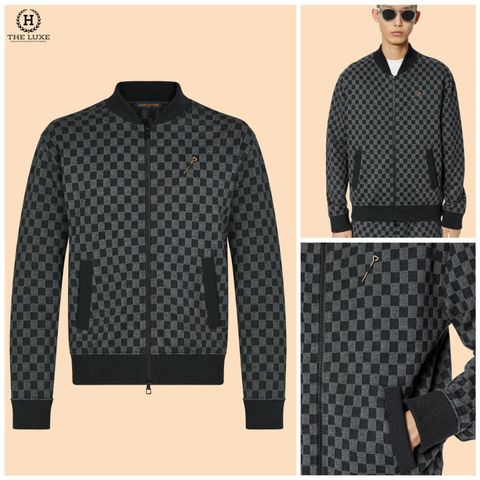  Áo khoác len Louis Vuitton đen ghi vân damier móc khóa 