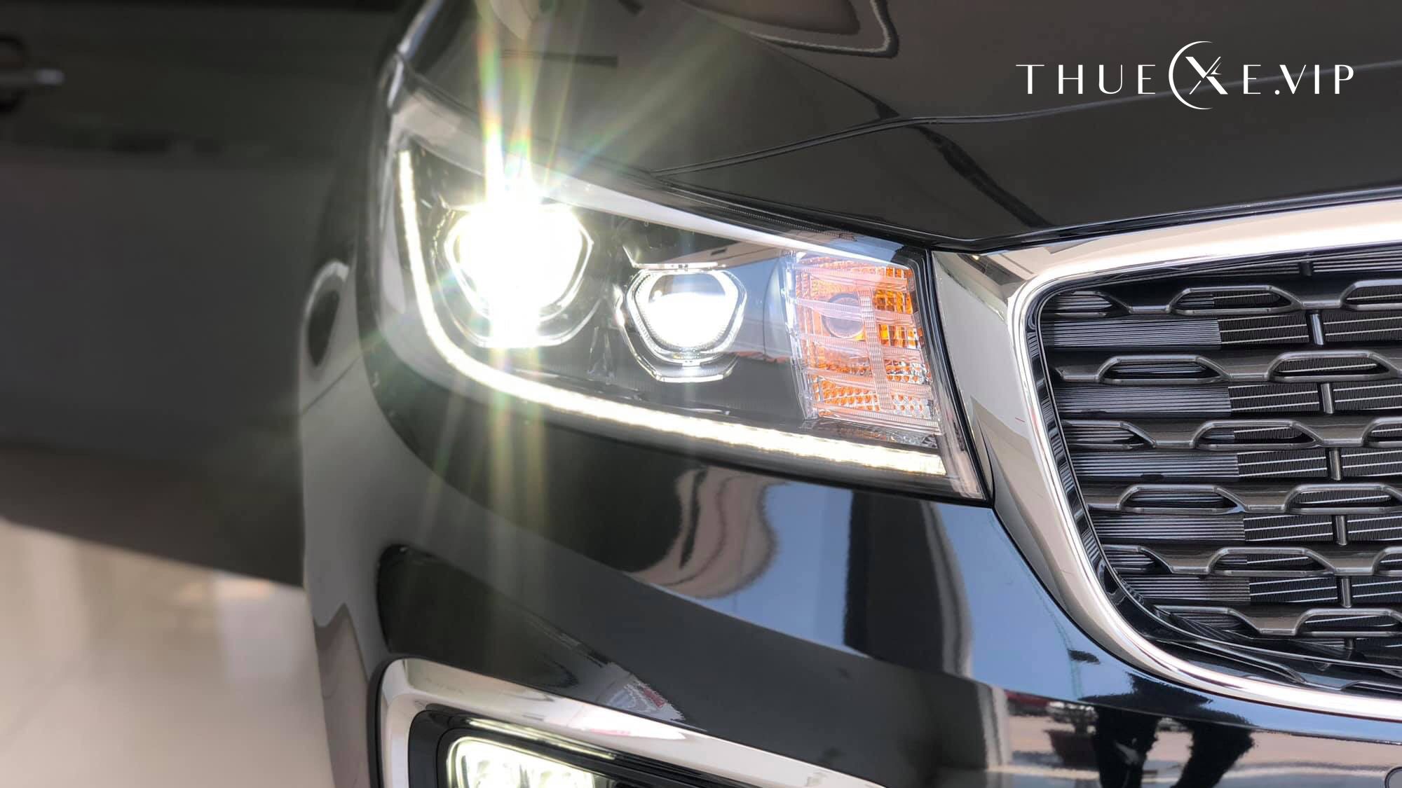 KIA Sedona 2019 VIP car rental in HCM City thuexe.vip