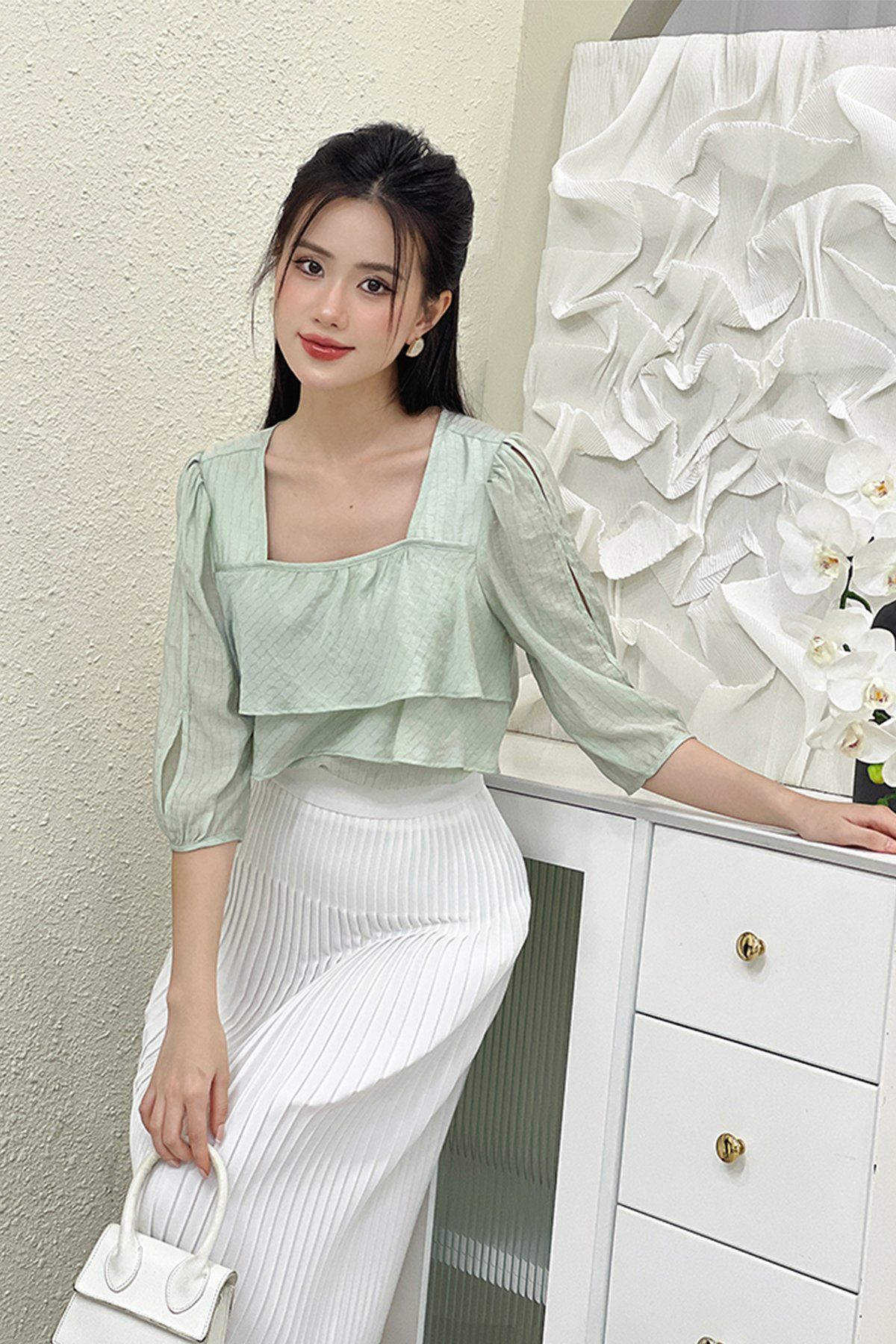 ÁO CỔ VUÔNG TẦNG BÈO 5784