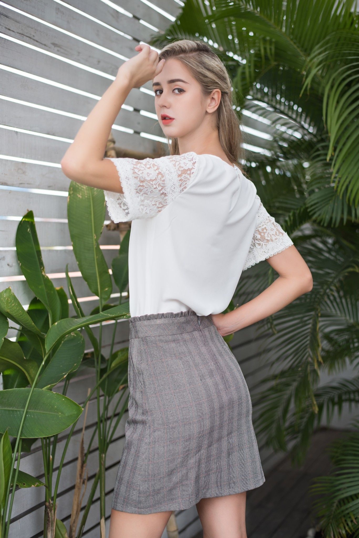CHÂN VÁY XÁM CHỮ A TÚI XÉO 836