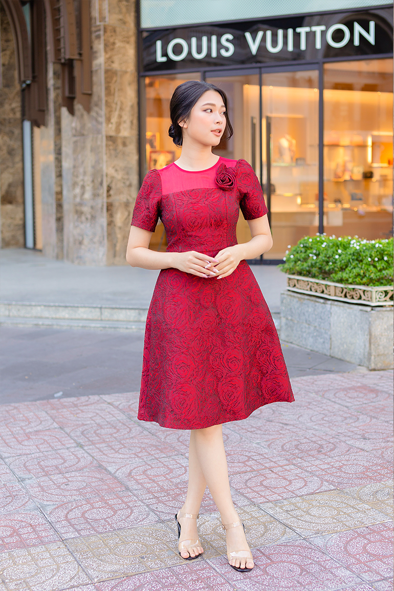 ĐẦM XÒE ĐÍNH HOA HỒNG 3319