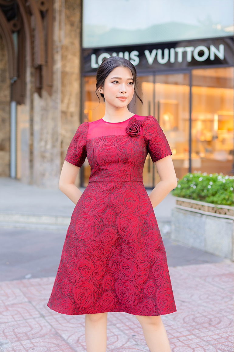 ĐẦM XÒE ĐÍNH HOA HỒNG 3319