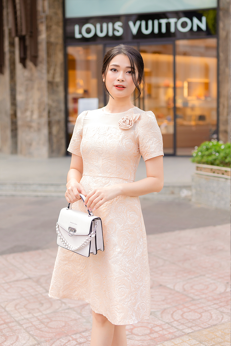 ĐẦM XÒE ĐÍNH HOA HỒNG 3319