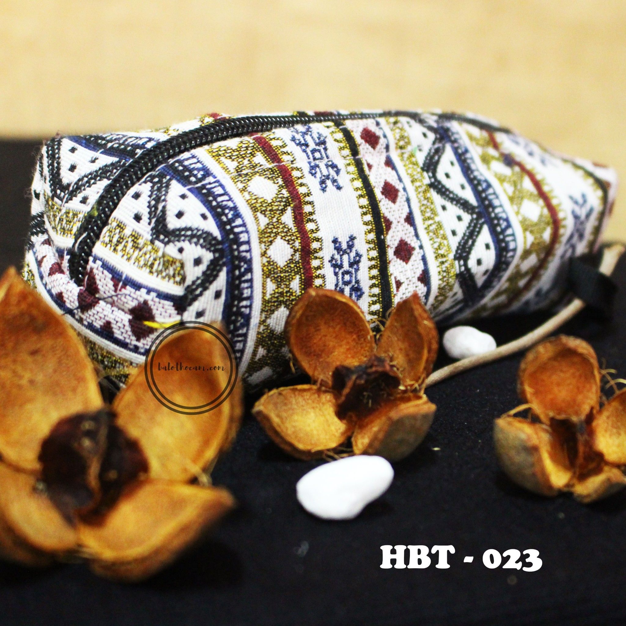 Hộp Bút Thổ Cẩm (HBT023)