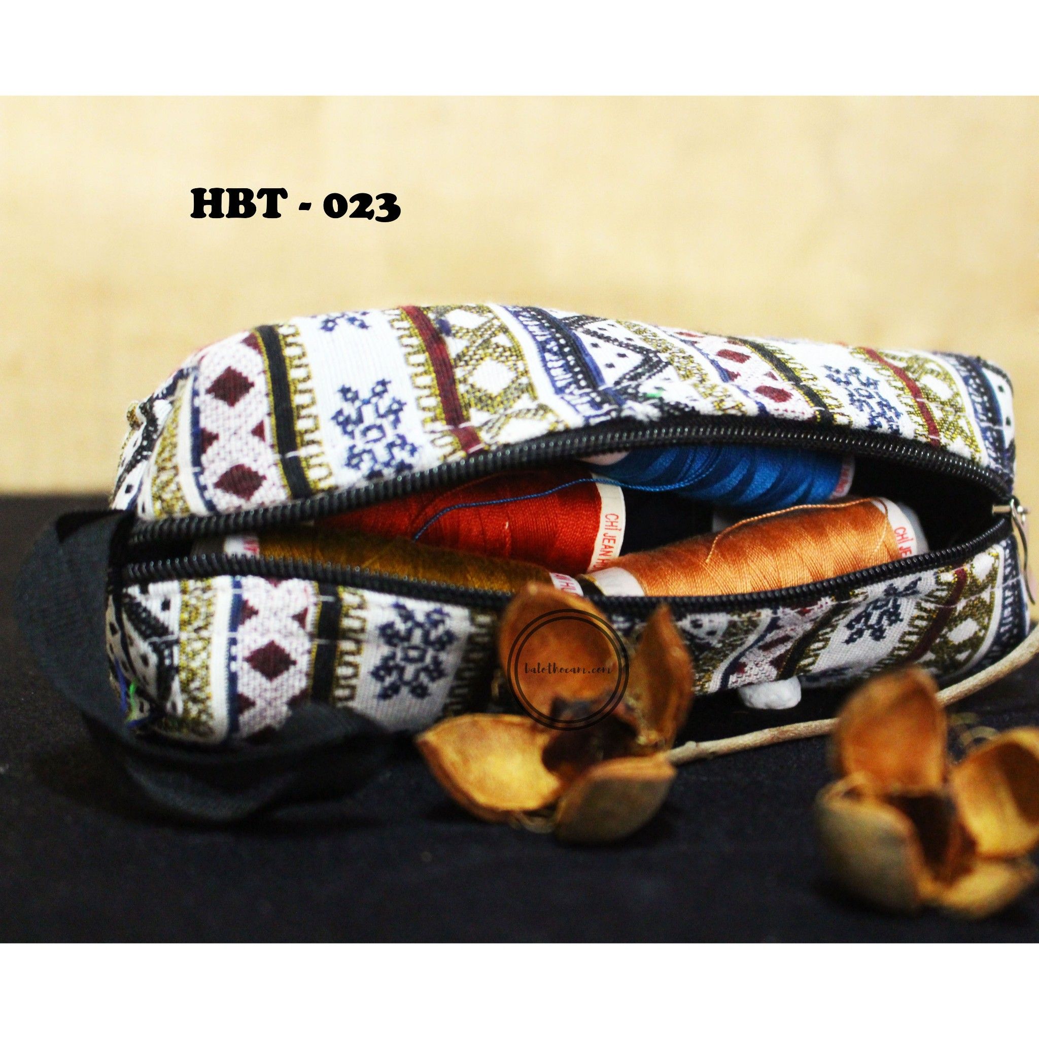 Hộp Bút Thổ Cẩm (HBT023)