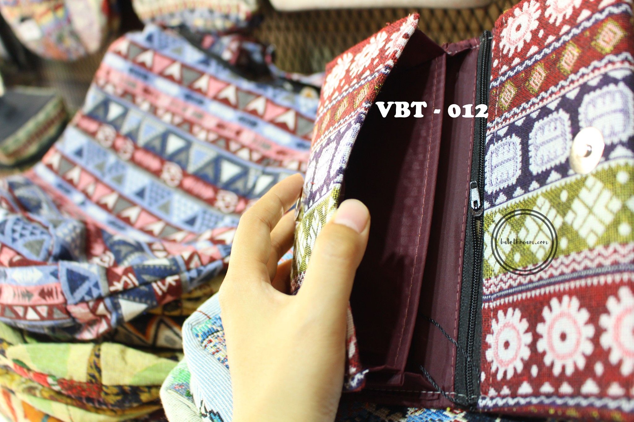 Ví Bấm Thổ Cẩm (VBT012)