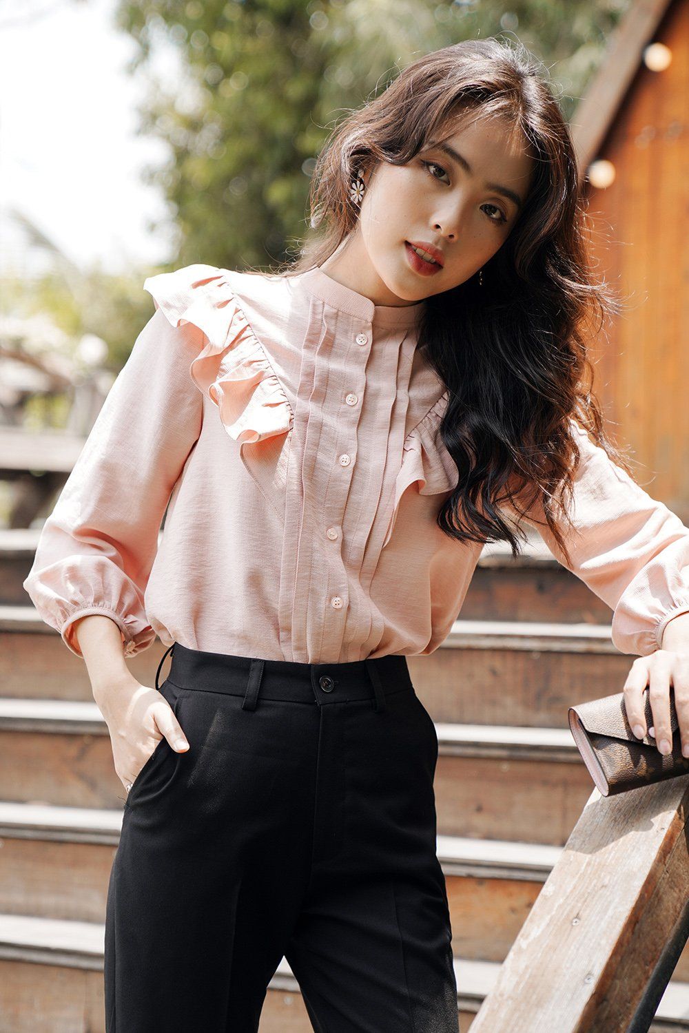 Áo cổ trụ bèo linen hồng