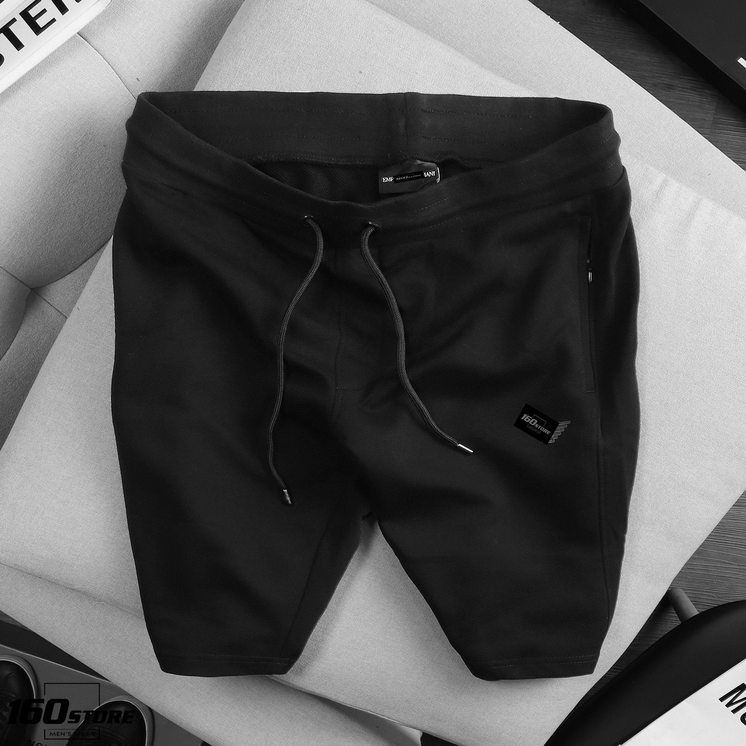 Quần Short Nỉ E.A