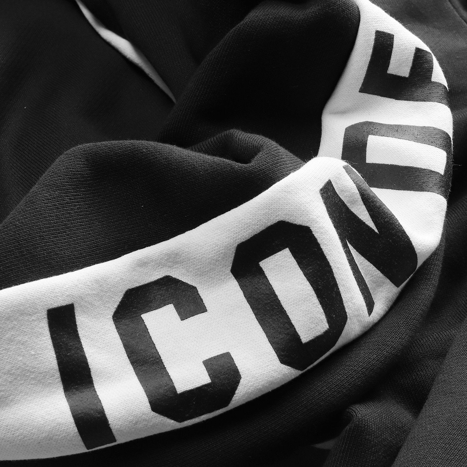 Quần jogger ICON DENIM stripe