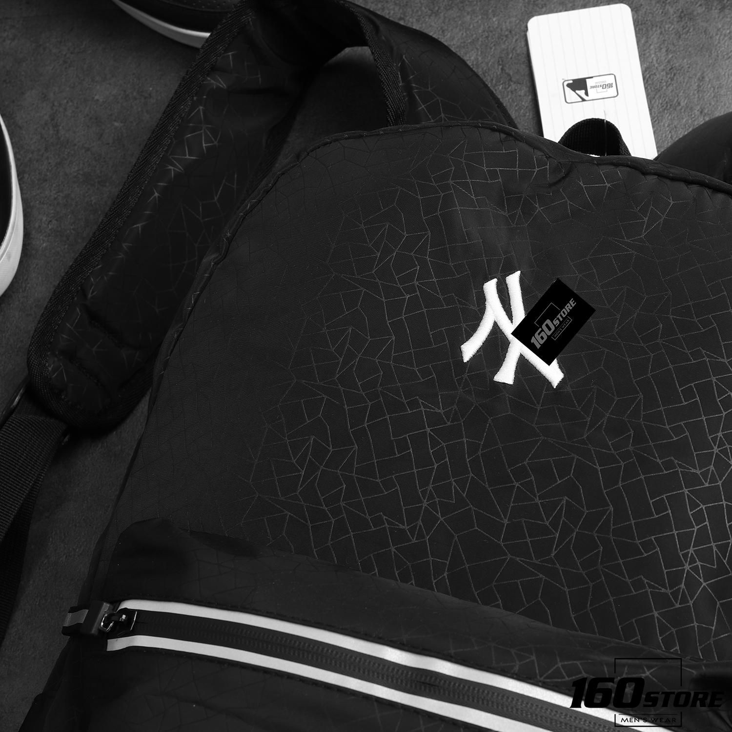 Balo M.L.B N.Y in black