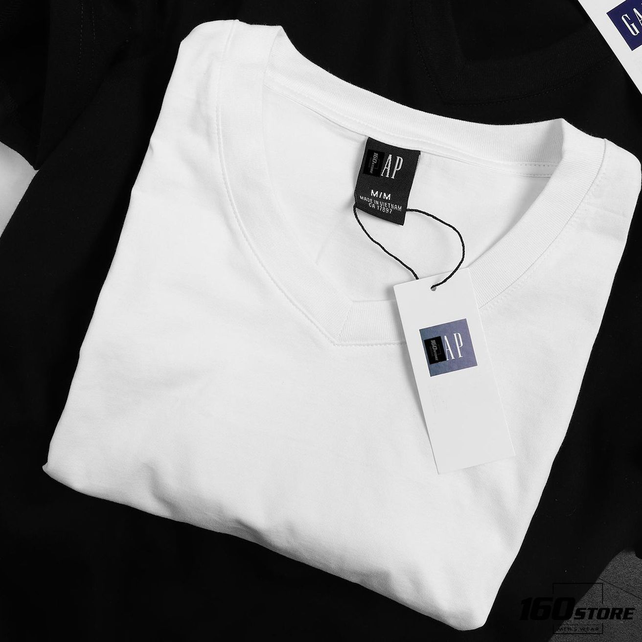 Áo thun G.A.P V-neck