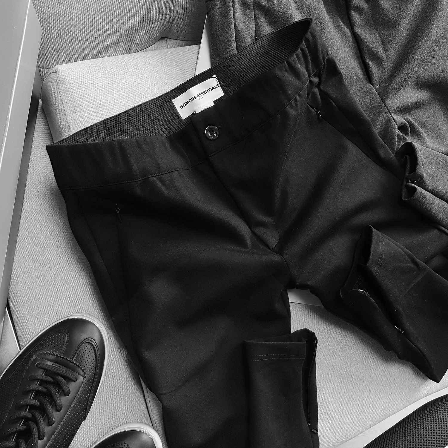 Quần jogger NOMOUS ESSENTIALS