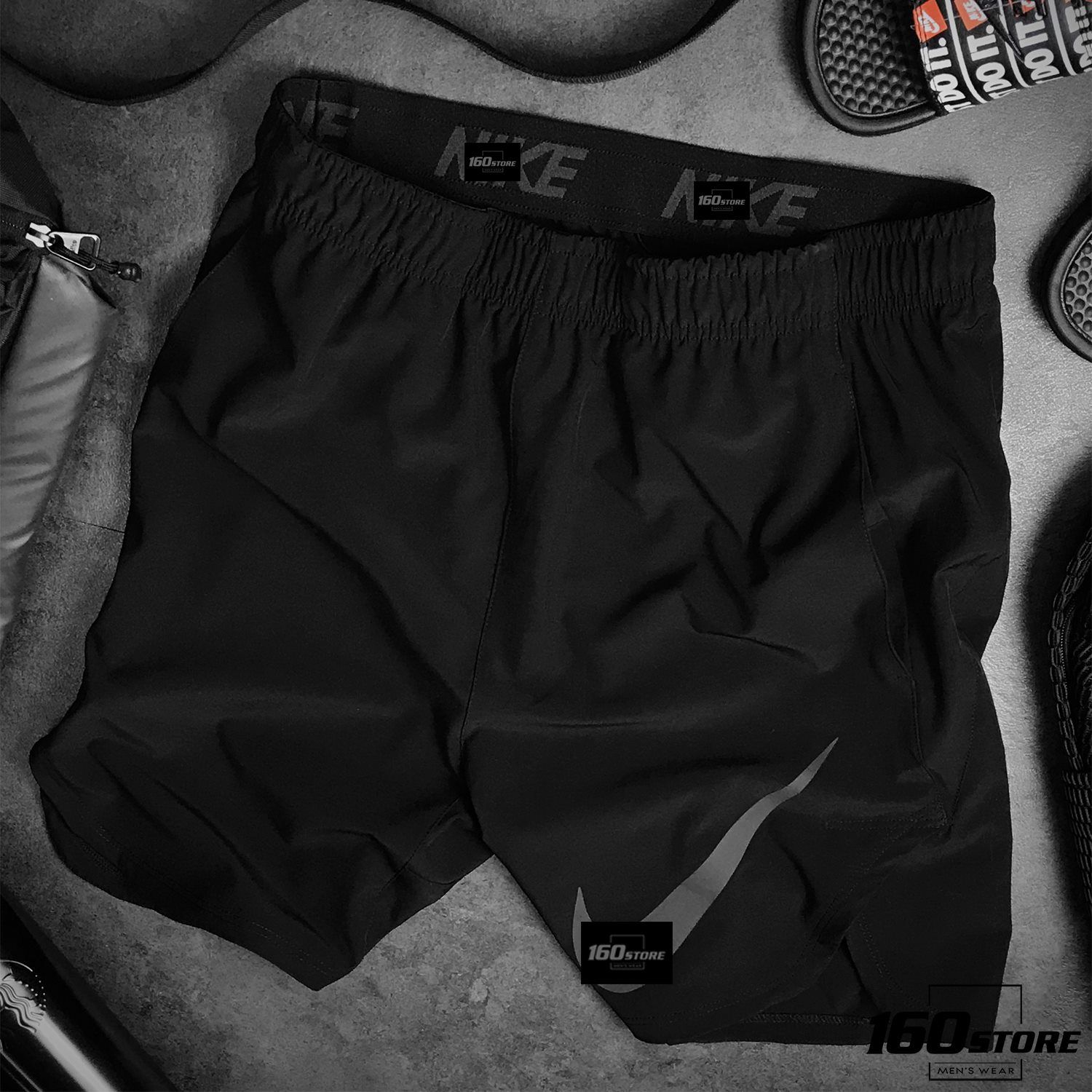 Quần short NlKE black logo