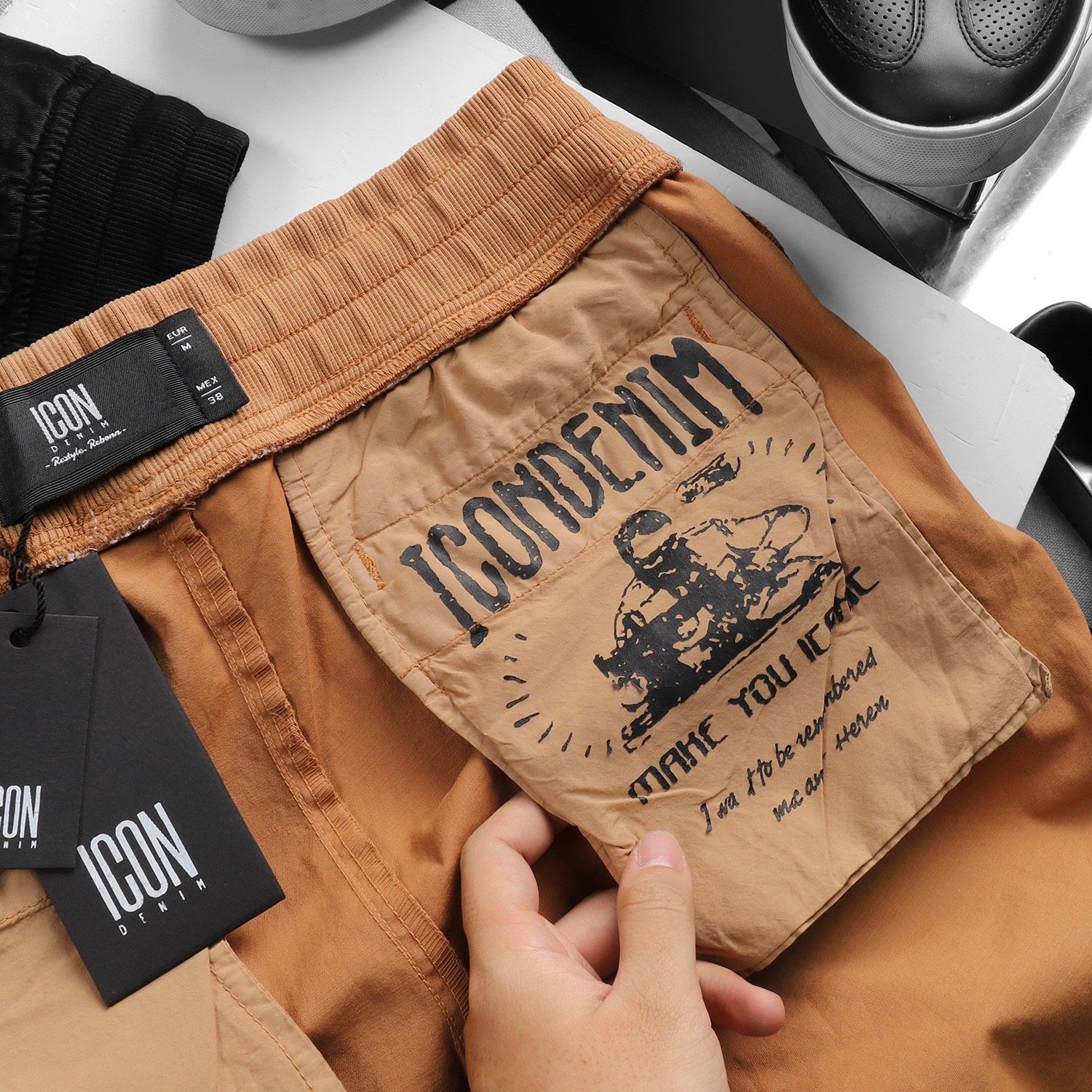 Quần jogger kaki ICON DENIM
