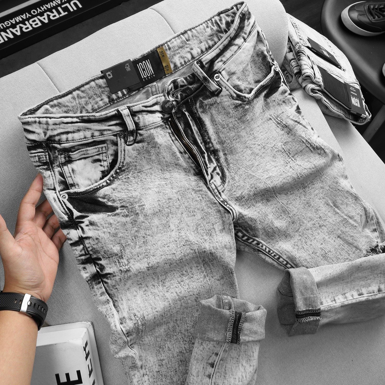 Quần Jean Icon Denim Grey Ripped Skinny
