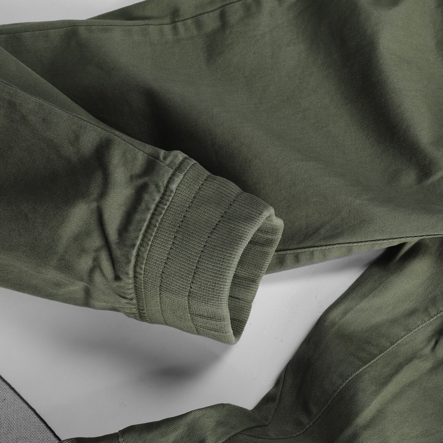 Quần jogger kaki ICON DENIM