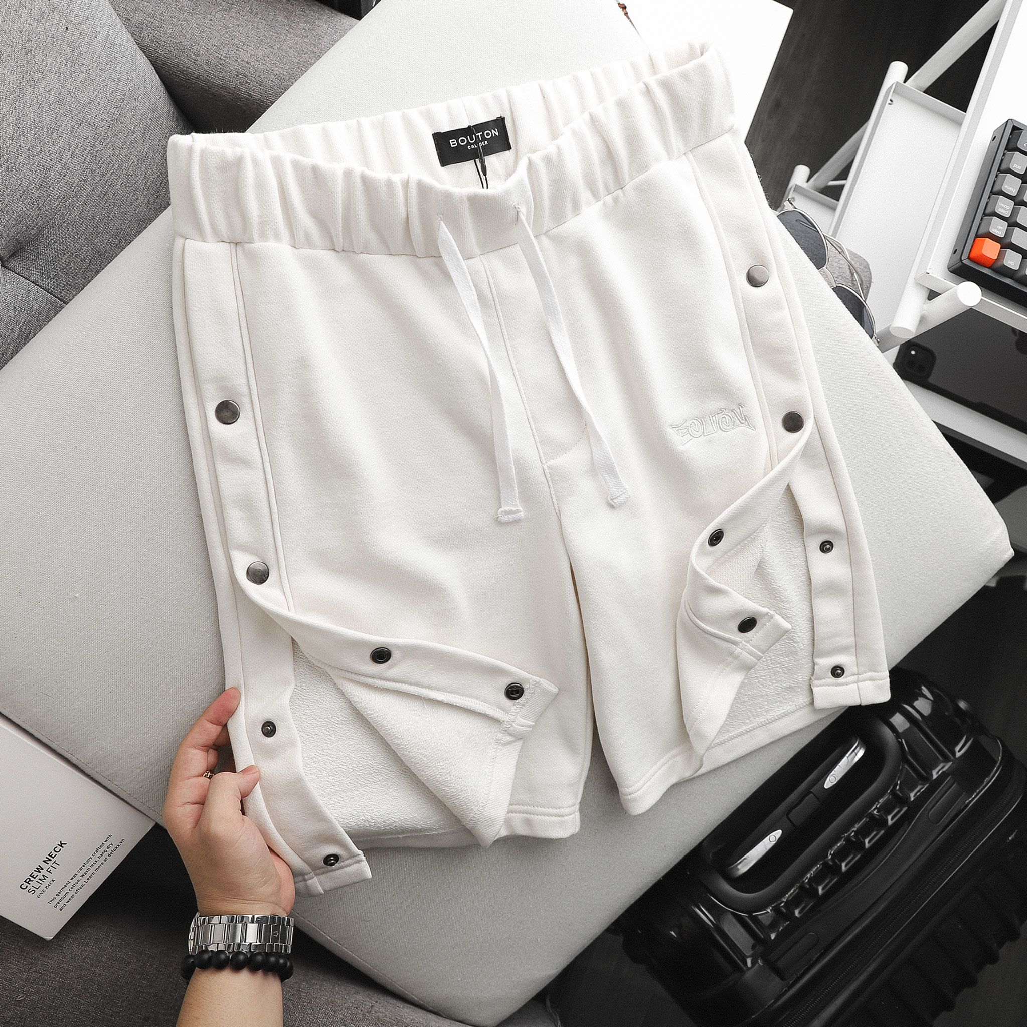 Quần short BOUTON phối nút